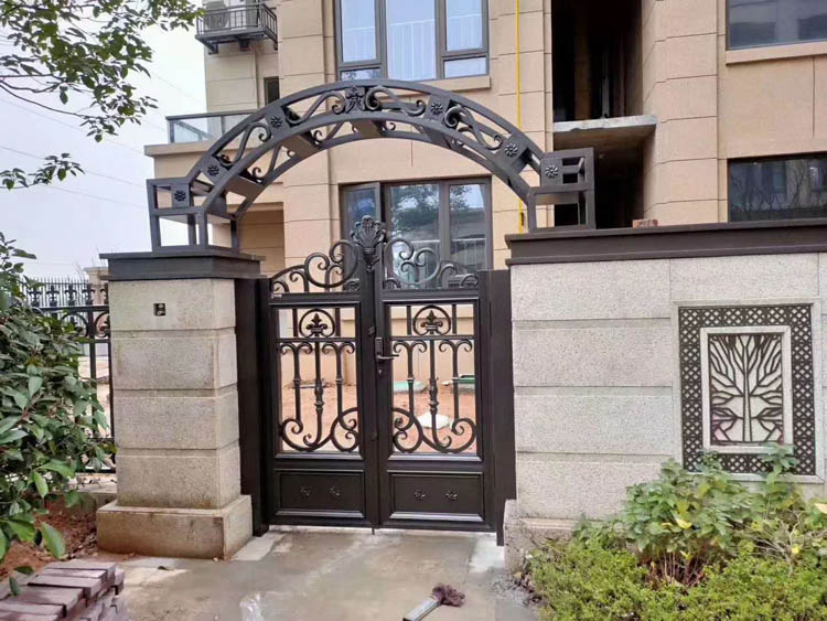 Aluminum Gate